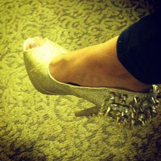 Thea Trinidad feet photo thumbnail