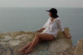 Thelma Fardín feet photo 14