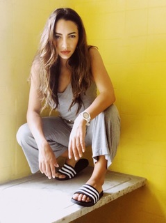 Thelma Fardín feet photo 15