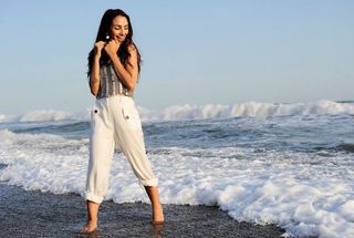 Thelma Fardín feet photo 8