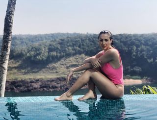 Thelma Fardín feet photo 2