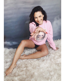 Thelma Fardín feet photo 7
