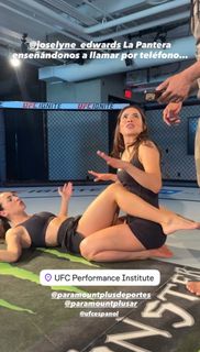 Thelma Fardín feet photo 10