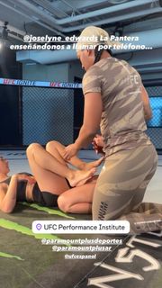 Thelma Fardín feet photo 8