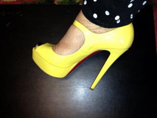 Theresa Caputo feet photo 17