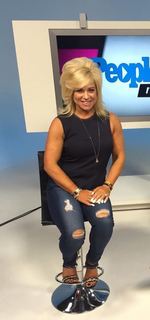 Theresa Caputo feet photo 16