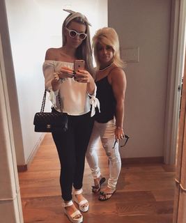 Theresa Caputo feet photo 14