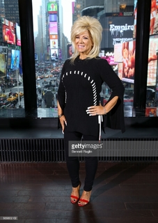 Theresa Caputo feet photo 9