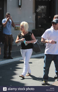 Theresa Caputo feet photo 2