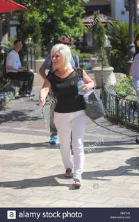 Theresa Caputo feet photo 14