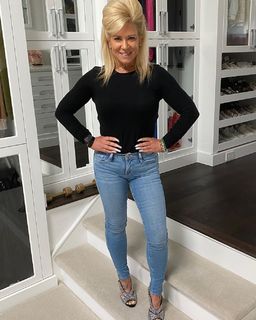 Theresa Caputo feet photo 13