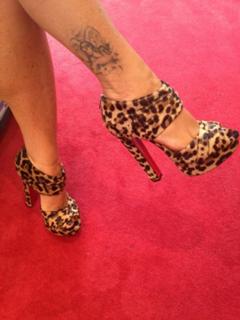 Theresa Caputo feet photo 7