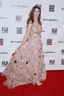 Thomasin McKenzie feet photo thumbnail