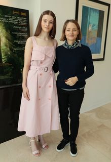 Thomasin McKenzie feet photo thumbnail