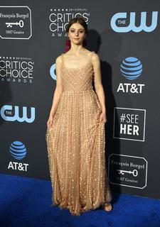 Thomasin McKenzie feet photo thumbnail