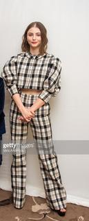 Thomasin McKenzie feet photo thumbnail