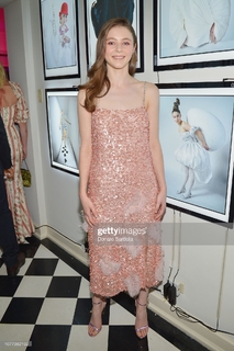 Thomasin McKenzie feet photo thumbnail