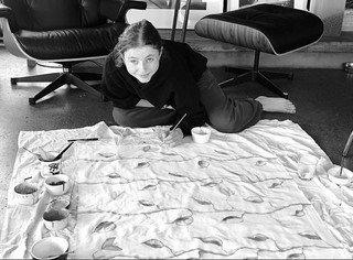 Thomasin McKenzie feet photo thumbnail