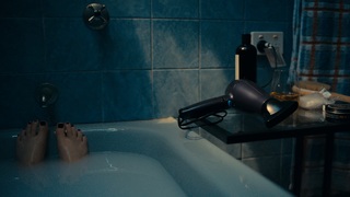 Thomasin McKenzie feet photo thumbnail