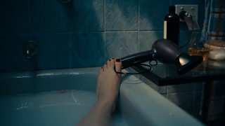 Thomasin McKenzie feet photo thumbnail