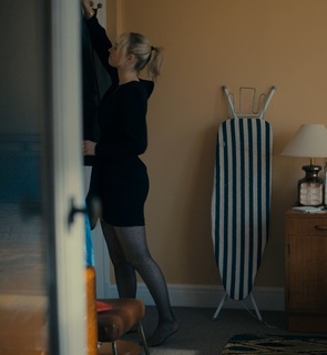 Thomasin McKenzie feet photo thumbnail