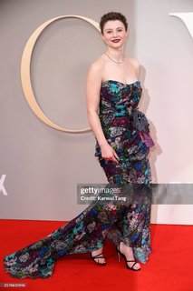 Thomasin McKenzie feet photo thumbnail