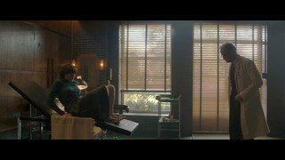 Thomasin McKenzie feet photo thumbnail