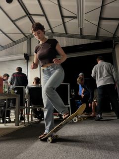 Thomasin McKenzie feet photo 4