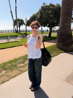Thomasin McKenzie feet photo 1