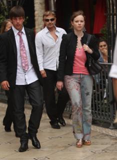 Thora Birch feet photo thumbnail