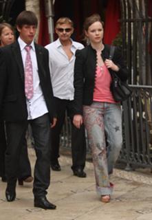 Thora Birch feet photo thumbnail