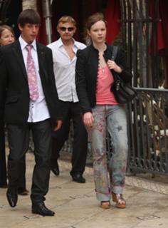 Thora Birch feet photo thumbnail