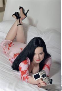 Thora Birch feet photo thumbnail