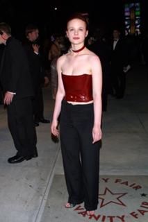 Thora Birch feet photo thumbnail
