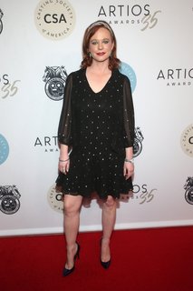 Thora Birch feet photo thumbnail