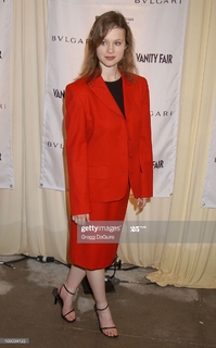 Thora Birch feet photo thumbnail