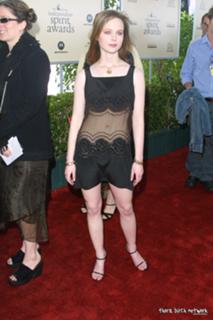 Thora Birch feet photo thumbnail