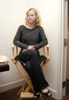Thora Birch feet photo thumbnail