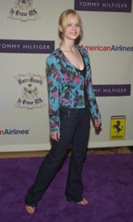 Thora Birch feet photo thumbnail