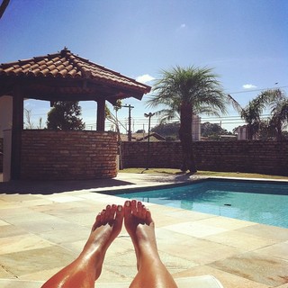 Thássia Naves feet photo 2