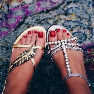 Thássia Naves feet photo 6