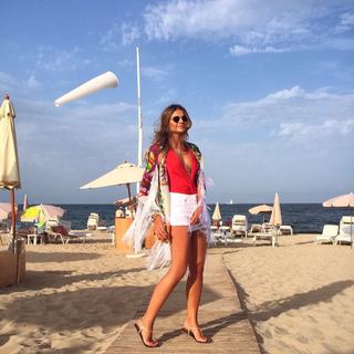 Thássia Naves feet photo 1