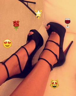Thássia Naves feet photo 11