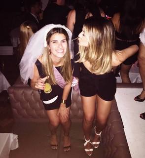 Thássia Naves feet photo 8