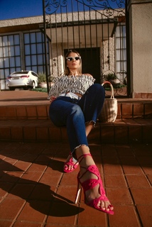 Thássia Naves feet photo 11