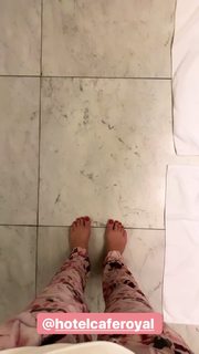 Thássia Naves feet photo 3