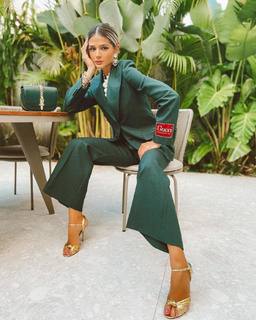 Thássia Naves feet photo 9