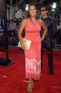 Tia Carrere feet photo thumbnail
