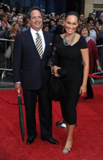 Tia Carrere feet photo thumbnail