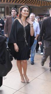 Tia Carrere feet photo thumbnail